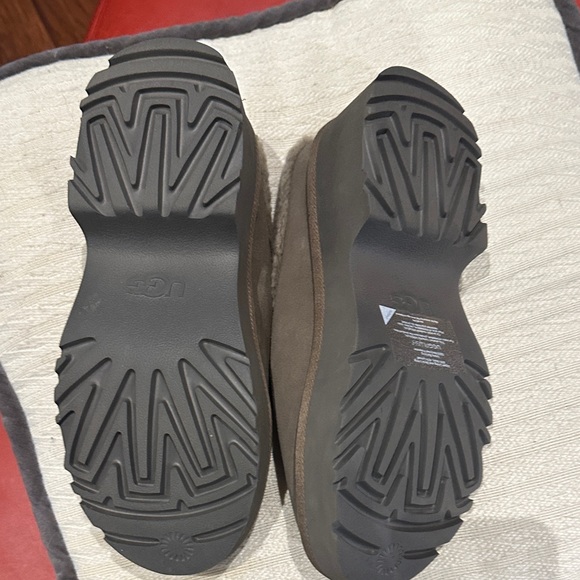 UGG Taupe Fleece-Lined Clogs - Picture 3 of 6